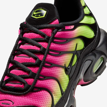 Tênis Nike Air Max Plus Verde com Rosa