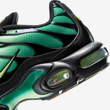 Tênis Nike Air Max Plus Verde com Preto