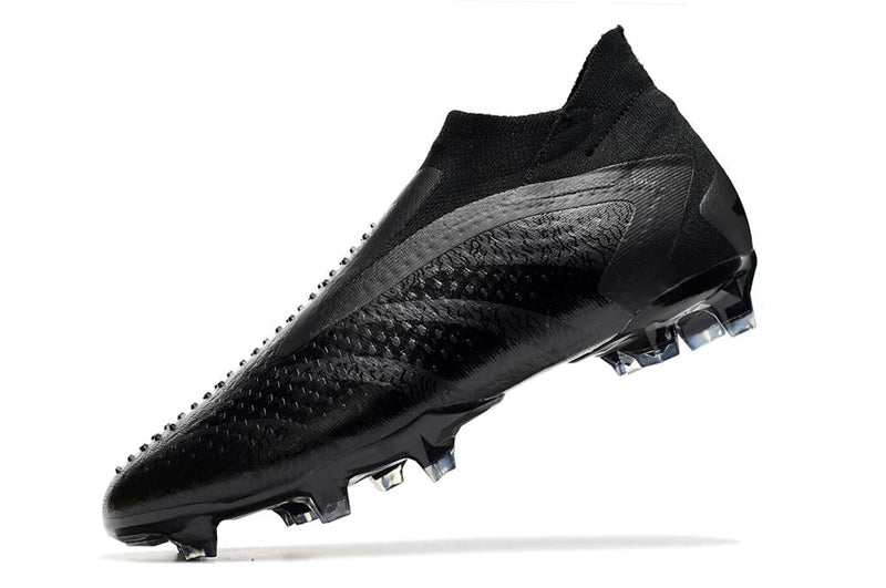 Chuteira Predator Accuracy + – Campo Clássico