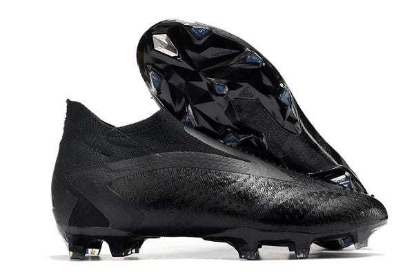 Chuteira Predator Accuracy + – Campo Clássico