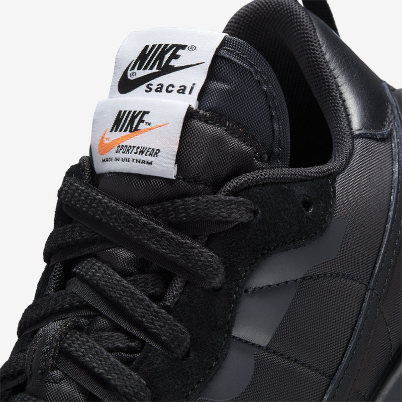 Sacai x VaporWaffle Black and – Gum Clássico