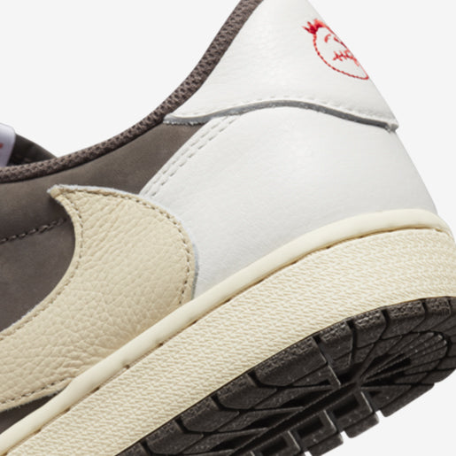 Travis Scott x Air Jordan 1 Low Reverse – Mocha Confortável